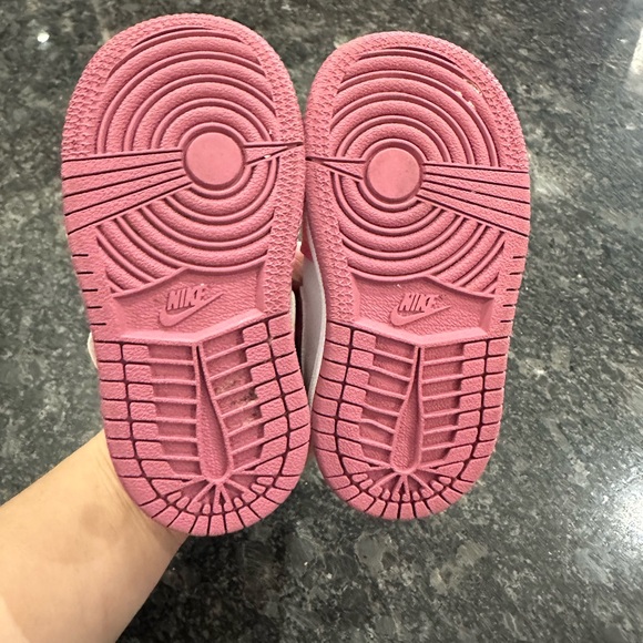 Baby girl Nike Jordan’s - Picture 4 of 5